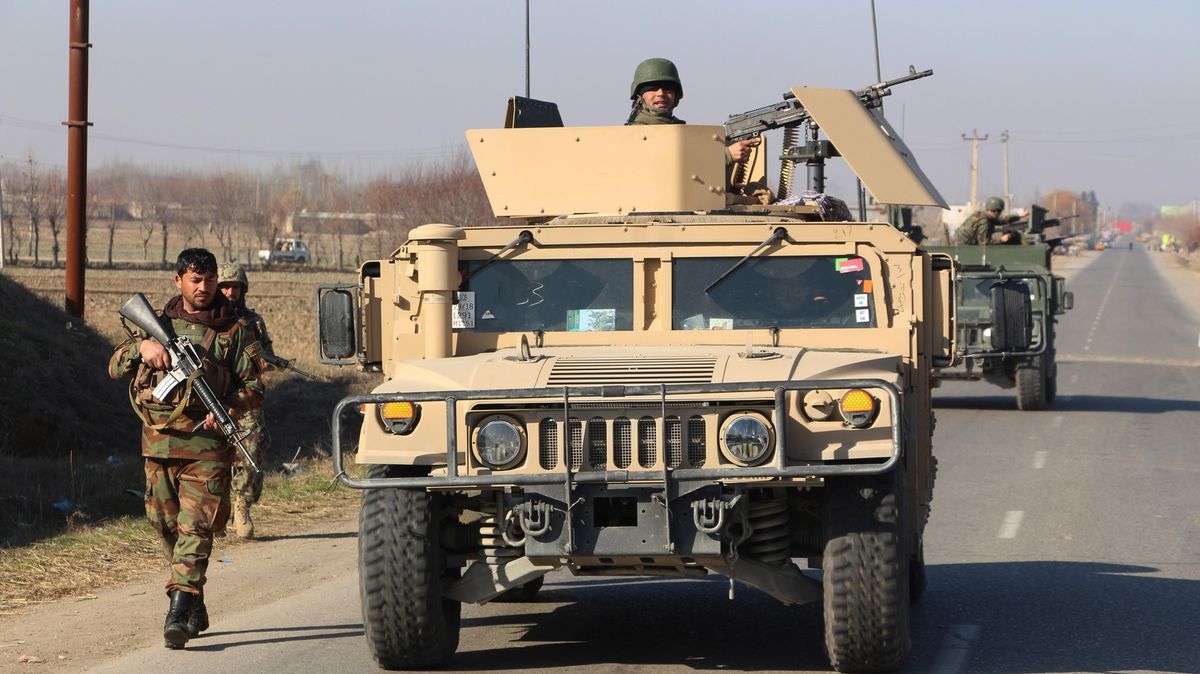 Boje se opět rozhořely. Tálibán zabil 20 Afghánců, USA odpověděly útoky